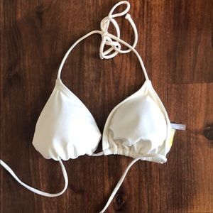 👙 Gently used Pacsun LA Hearts White Triangle Top